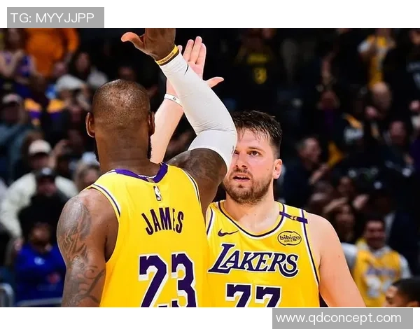 湖人对决绿军总决赛第六场激战回顾与精彩瞬间分析